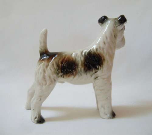 VINTAGE CERAMIC WIRE-HAIRED FOX TERRIER FIGURINE