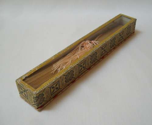 VINTAGE BOXED CHINESE PIERCED WOOD FOLDING FAN c1970s