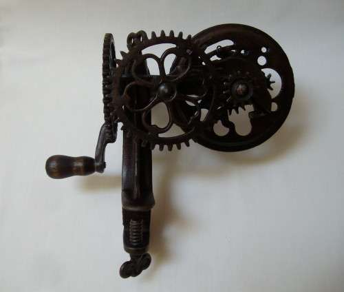 ANTIQUE AMERICAN SINCLAIR SCOTT CAST IRON TABLE-MOUNT HAND CRANK APPLE PEELER c1880s