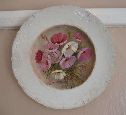 GERDA VAN HEERDEN ORIGINAL ACRYLIC PAINTING ON 25.5cm PORCELAIN PLATE 1993