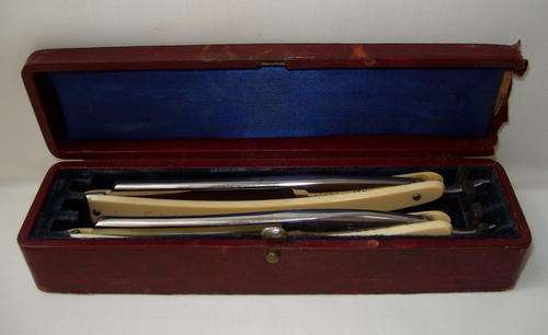 VINTAGE SET OF T R CADMAN & SONS SHEFFIELD 'BENGALL' CUT THROAT RAZORS c1930's