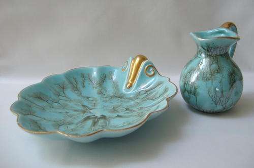 VINTAGE GOUDA HOLLAND TURQUOISE SHELL SHAPED DISH & JUG