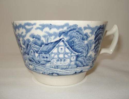 VINTAGE WOOD & SONS "WOODLAND" TEA CUP c1950's