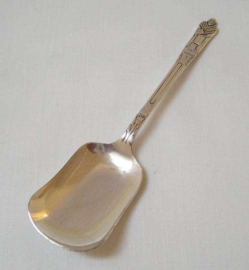VINTAGE SILVER PLATED APOSTLE SUGAR SPOON