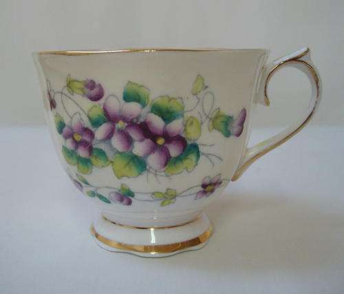 VINTAGE ROYAL ALBERT 'SWEET VIOLET' TEA CUP c1940's