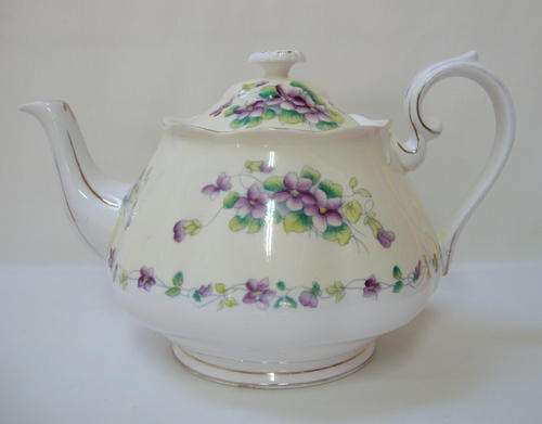 VINTAGE ROYAL ALBERT 'SWEET VIOLET' TEAPOT & LID c1940's