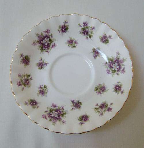 VINTAGE ROYAL ALBERT 'SWEET VIOLETS' SAUCER