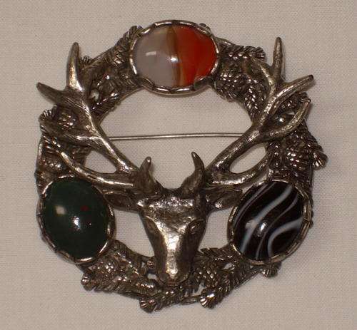 VINTAGE MIRACLE CREATION SCOTTISH STAG HEAD & AGATE SHAWL BROOCH c1940's