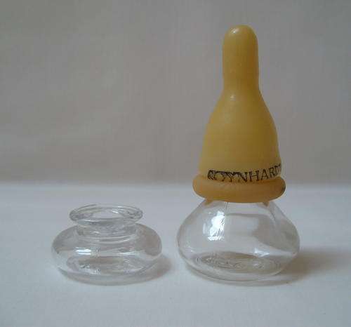 TWO VINTAGE MAW'S DINKY FEEDERS c1950's