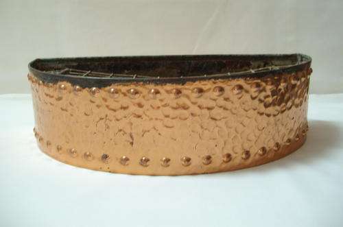 VINTAGE RICHARD MEAD HAMMERED COPPER DEMI-LUNE FLOWER TROUGH VASE c1960's