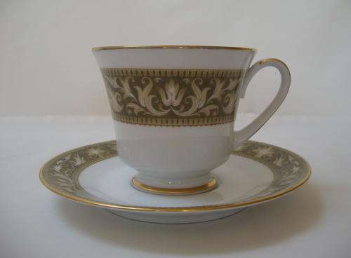 VINTAGE NORITAKE JAPAN 'FLANDERS' TEA DUO