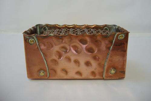 VINTAGE HAMMERED COPPER SMALL FLOWER TROUGH VASE c1960's