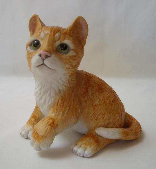 VINTAGE  BOEHM PORCELAIN GINGER TABBY CAT FIGURINE