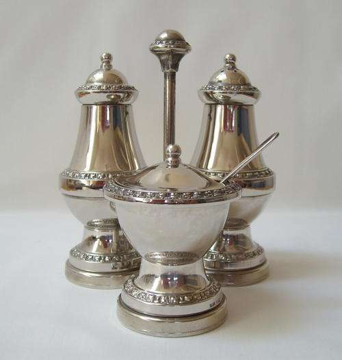 VINTAGE IANTHE SILVER PLATED CRUET SET