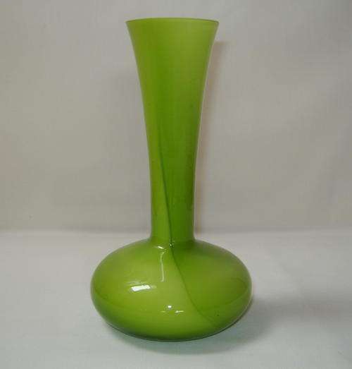 VINTAGE GREEN ART GLASS VASE c1960's