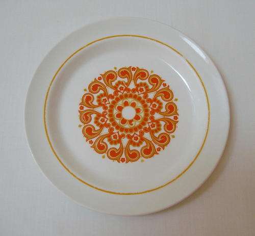 RETRO RIDGWAY 'CHRISTINA' 18cm SIDE PLATE c1970's (1 of 2 available)