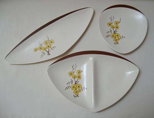 SET OF THREE VINTAGE RETRO CARLTON WARE MIMOSA SNACK DISHES c1950s