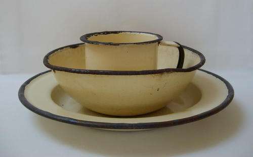 VINTAGE CREAM ENAMEL 3pc SERVANTS MEAL SET