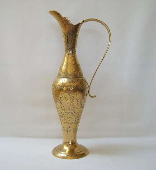VINTAGE INDIAN BRASS 25.5cm JUG VASE