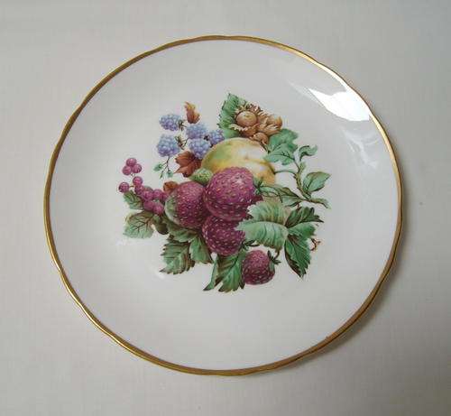 VINTAGE TUSCAN 'ORCHARD FRUITS' 20.5cm PLATE c1947+ (1 of 2 available)