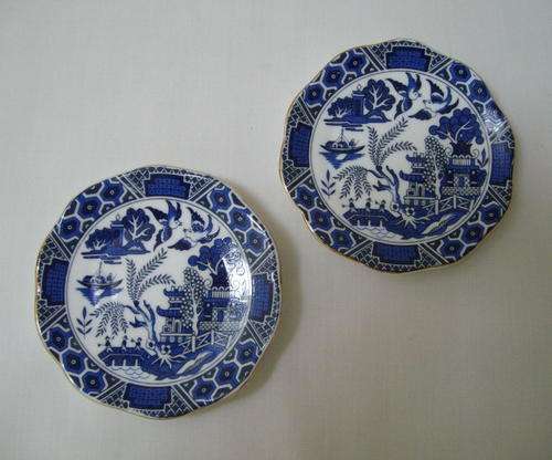 TWO VINTAGE PETER STANIER 'WILLOW' MINIATURE PLATES