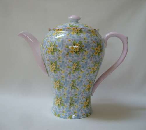 VINTAGE SHELLEY 'PRIMROSE' PATTERN 12586 COFFEE POT & COVER c1945-1966