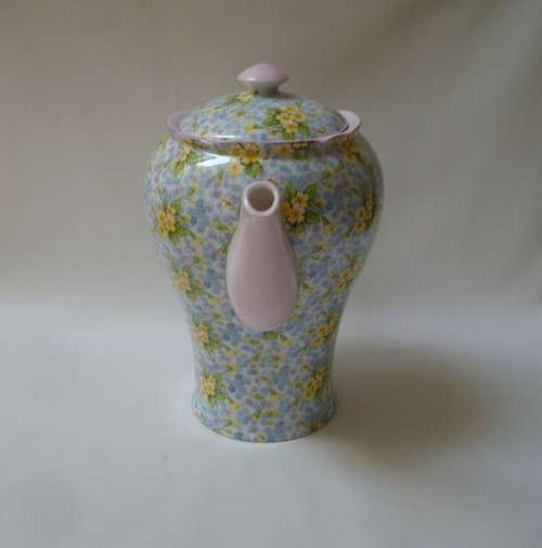 VINTAGE SHELLEY 'PRIMROSE' PATTERN 12586 COFFEE POT & COVER c1945-1966
