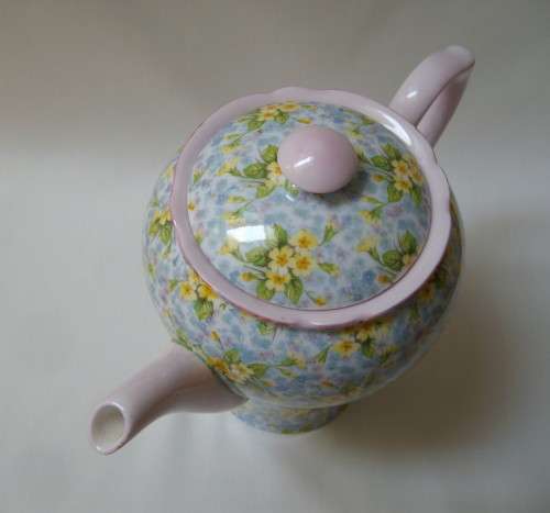 VINTAGE SHELLEY 'PRIMROSE' PATTERN 12586 COFFEE POT & COVER c1945-1966