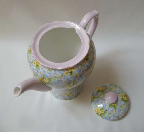 VINTAGE SHELLEY 'PRIMROSE' PATTERN 12586 COFFEE POT & COVER c1945-1966