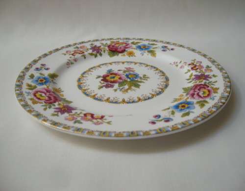 VINTAGE ROYAL GRAFTON BONE CHINA 'MALVERN' 16cm TEA PLATE