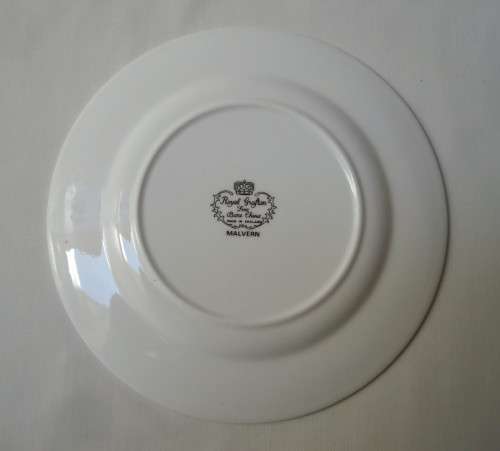 VINTAGE ROYAL GRAFTON BONE CHINA 'MALVERN' 16cm TEA PLATE