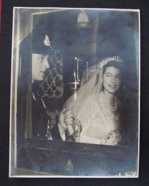 PHOTOGRAPH~THE WEDDING OF PRINCESS ELIZABETH AND PRINCE PHILIP 1947