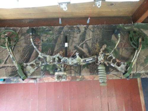 Bear Legion 70 lbs Compound bow realtree camouflage