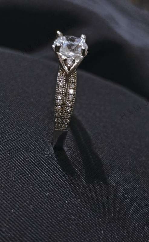 925 Sterling Silver Ladies Ring