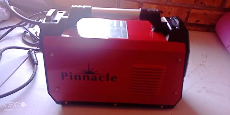 Premium Welding Inverter: Pinnacle INTRUARC 161
