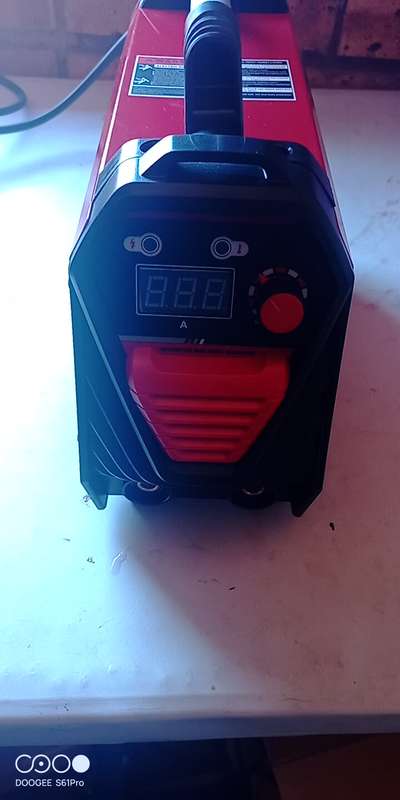 Premium Welding Inverter: Pinnacle INTRUARC 161