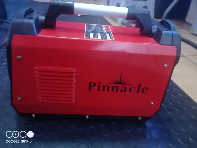 Premium Welding Inverter: Pinnacle INTRUARC 161