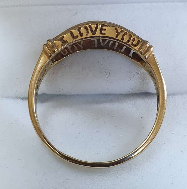HALLMARKED 10K Yellow Gold Ring with 0.22ct NATURAL Diamonds