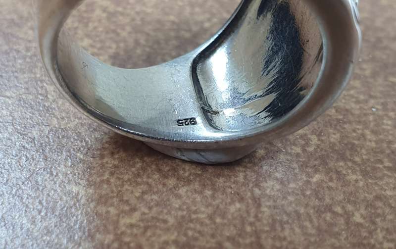 HEAVY & THICK HALLMARKED  925 SILVER LADIES RING.