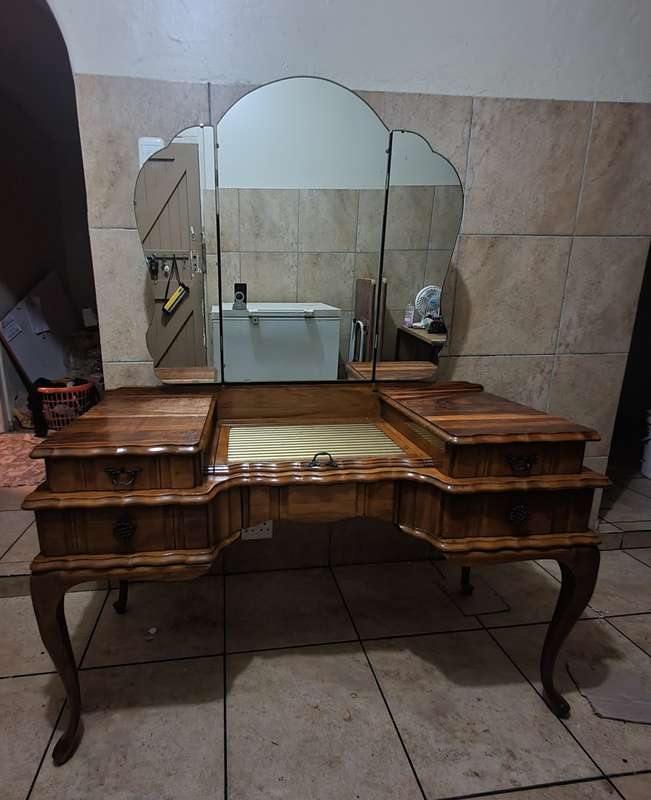 COLLECTION ONLY - AUTHENTIC VICTORIAN  MAKEUP VANITY / DRESSER TABLE WITH FOLDABLE BUTTERFLY MIRROR.