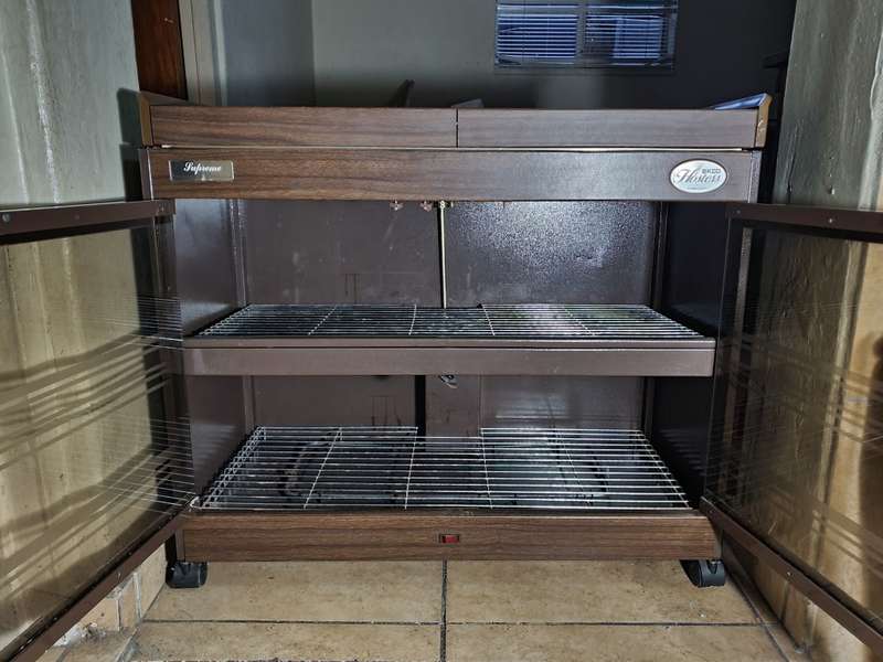 EKCO HOSTESS BY STEELCRAFT FOOD WARMER TROLLEY - COMPLETE SET DEMO STOCK.