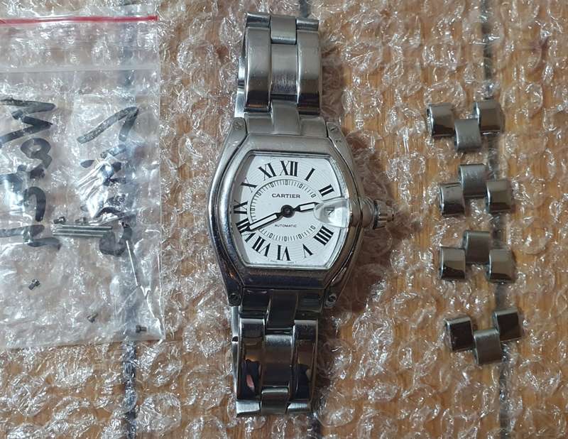 `CARTIER - ROADSTER` MENS AUTOMATIC WRIST WATCH WITH BRAND NEW BRACELET (Non Runner) .