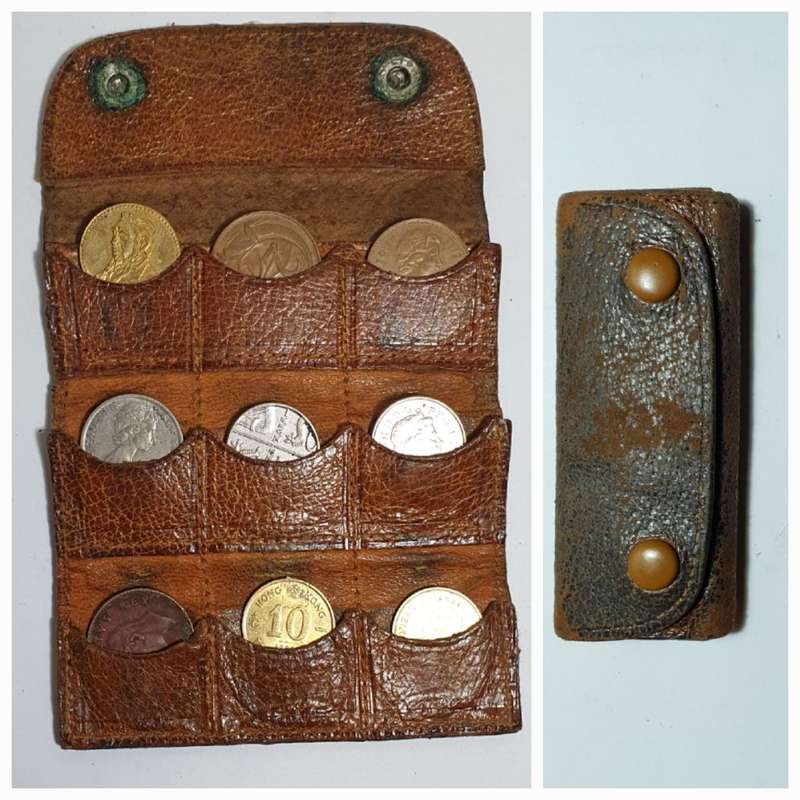 ANTIQUE LEATHER COIN POUCH WITH COINS.