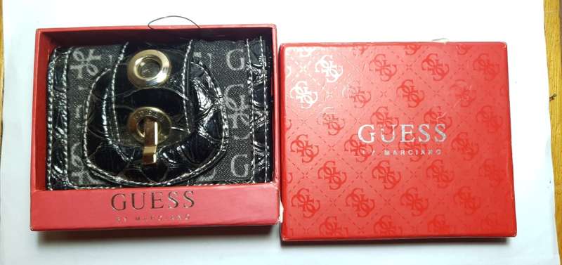 BRAND NEW `GUESS - MARCIANO` LUXURY 3 FOLD WALLET WITH LAMINATED LEATHER.