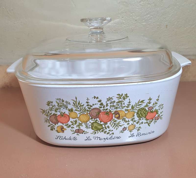 Casserole Dishes DEMO STOCK RARE VINTAGE CORNING WARE A 5 B 5LITRE CASSEROLE WITH LID. was listed for 650.00 on 26 May at 22 31 by 786auctioneers in Johannesburg ID 616290515