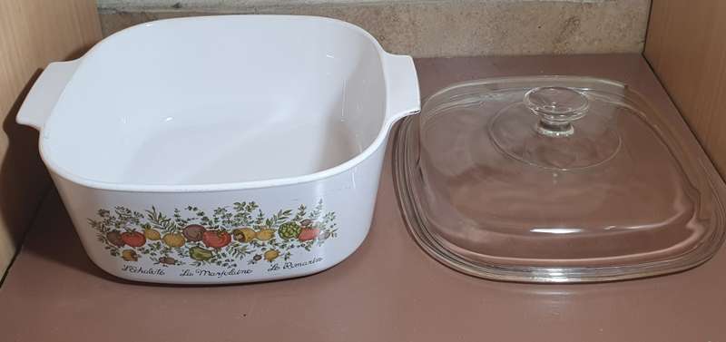DEMO STOCK - RARE VINTAGE CORNING WARE A-5-B  5LITRE CASSEROLE WITH LID.