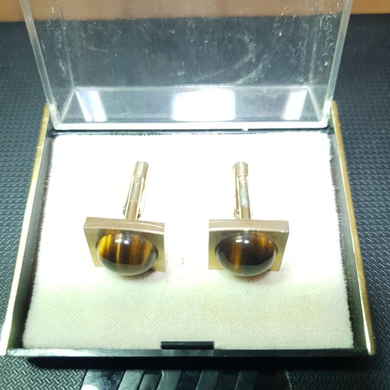 Pair of brand new high quality South African 22k Gold Clad Tigers Eye Cufflink set in Box.