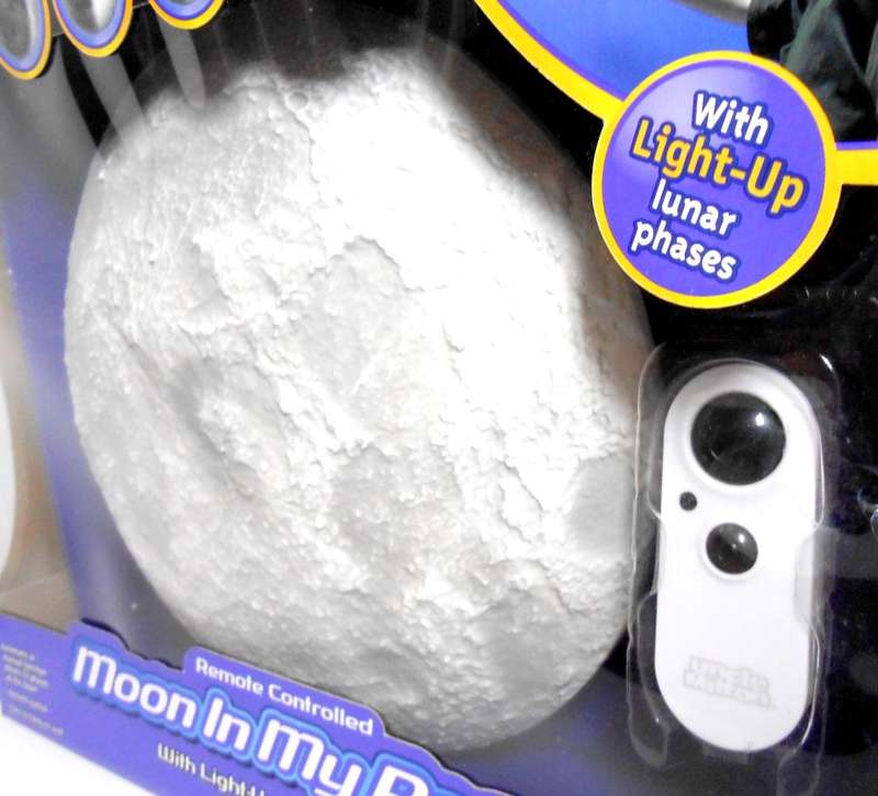 MOON IN MY ROOM / UNCLE MILTON / REMOTE CONTROLLED / With Light-Up Lunar Phases