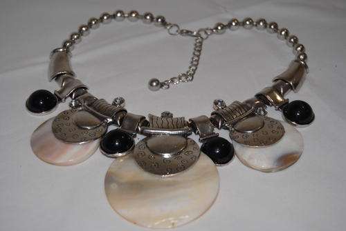 Stunning silver necklace with crystals