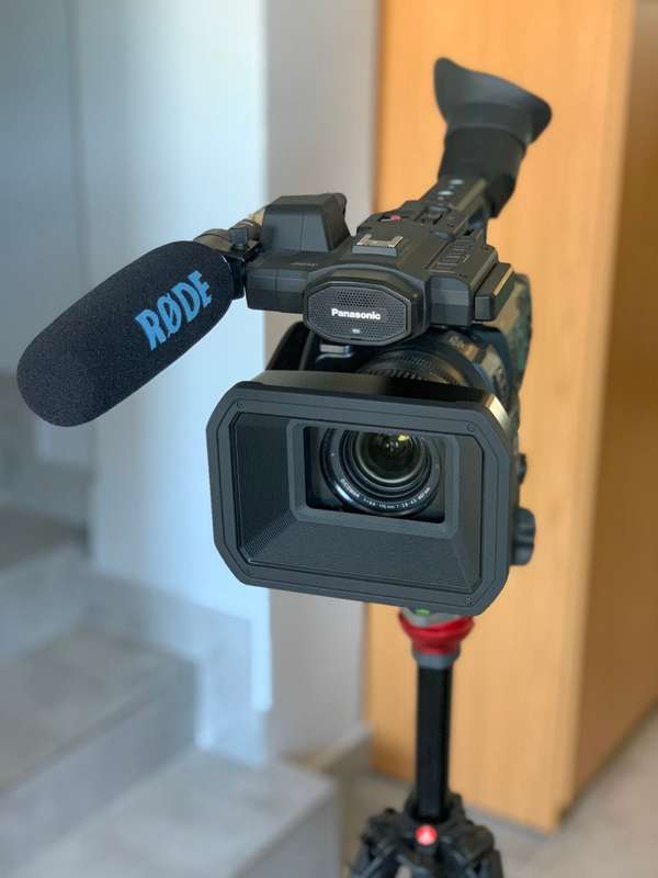 Panasonic HC-X1 4K Professional Camcorder + Extras